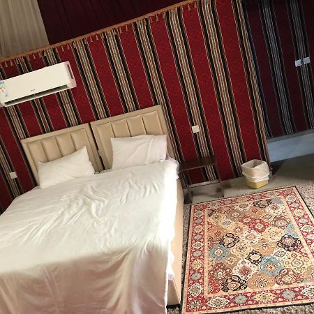Flowers Rum Camp Wadi Rum Bagian luar foto